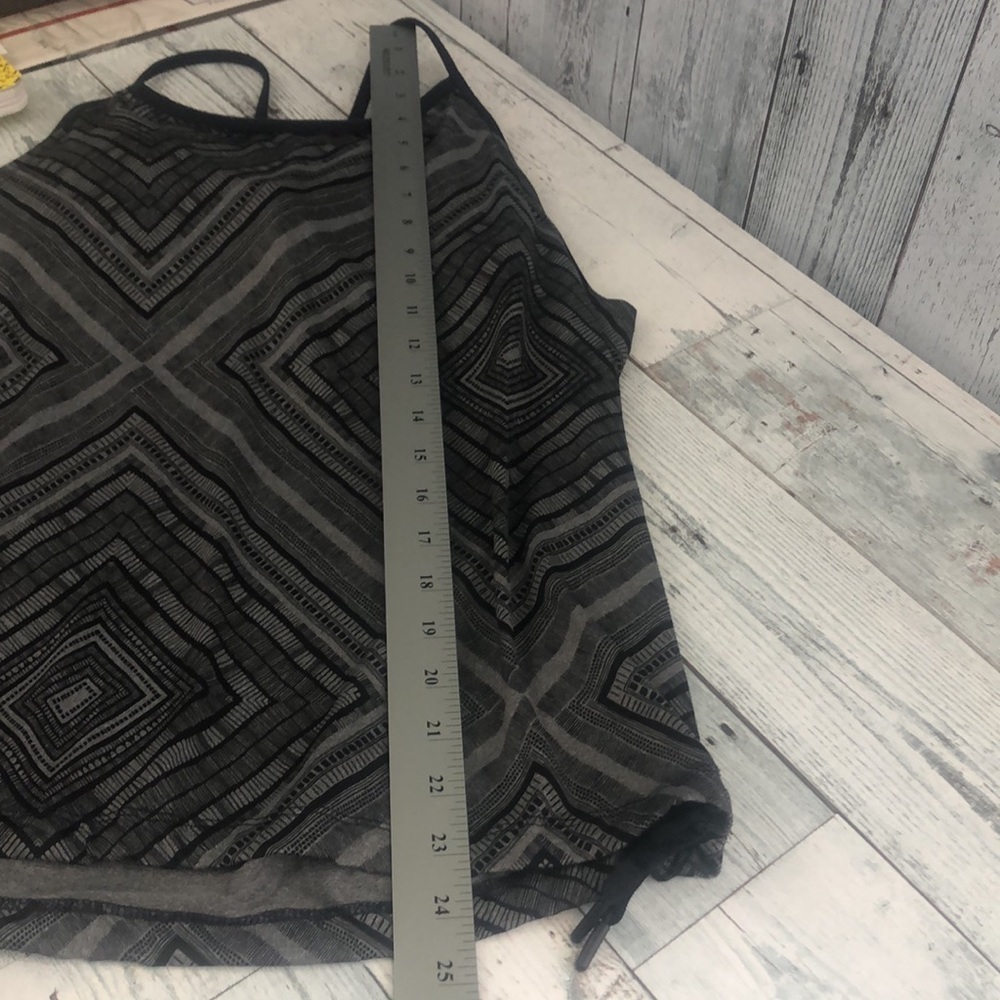 Fabletics Racerback Padded Bra Drawstring Hem Top - Picture 7 of 10